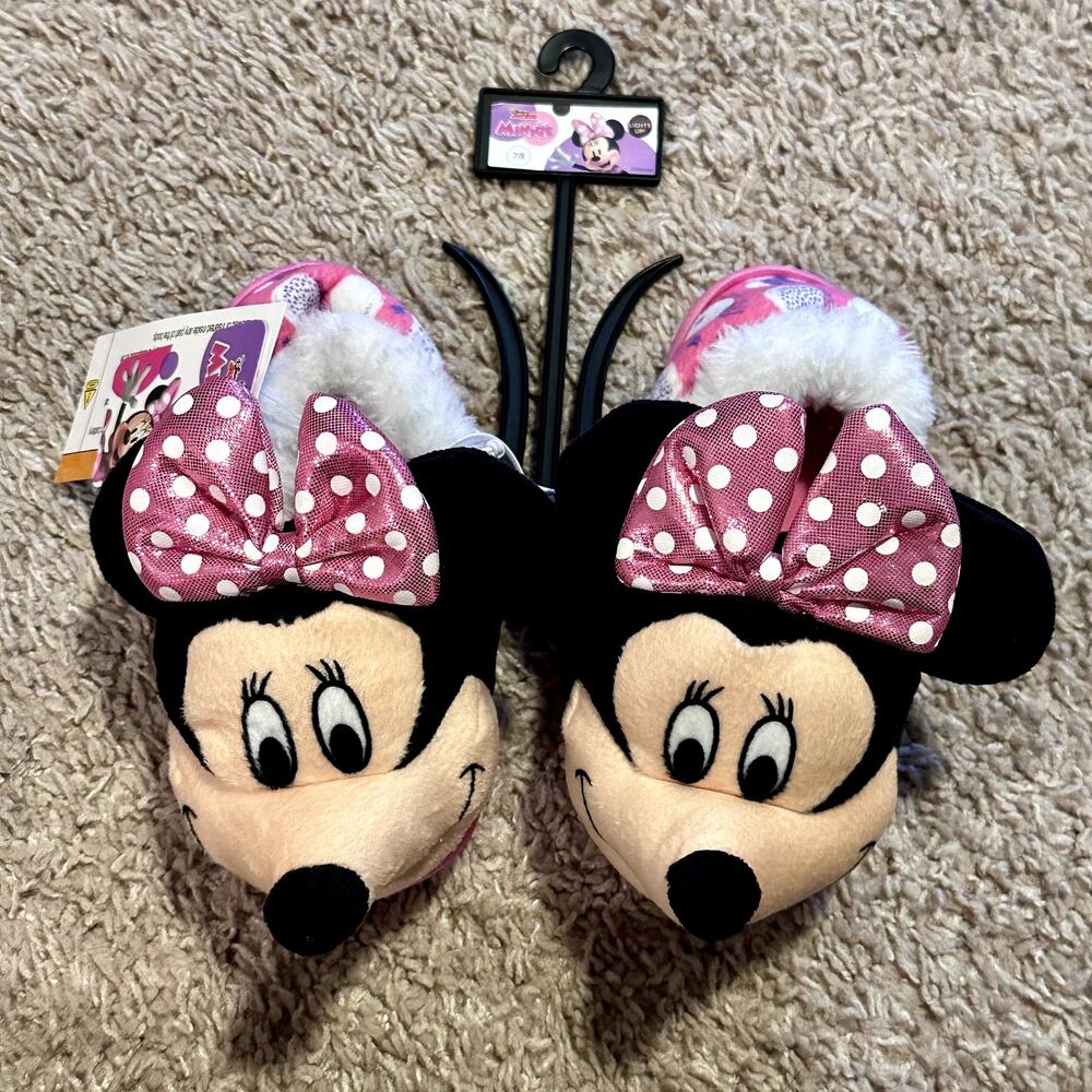 NWT Disney Minnie Mouse Light Up House Slippers Size 7/8
